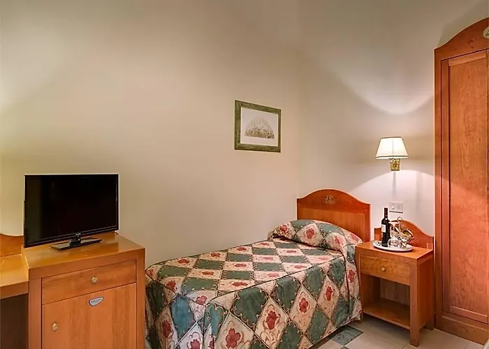 Hotel Aberdeen 3*